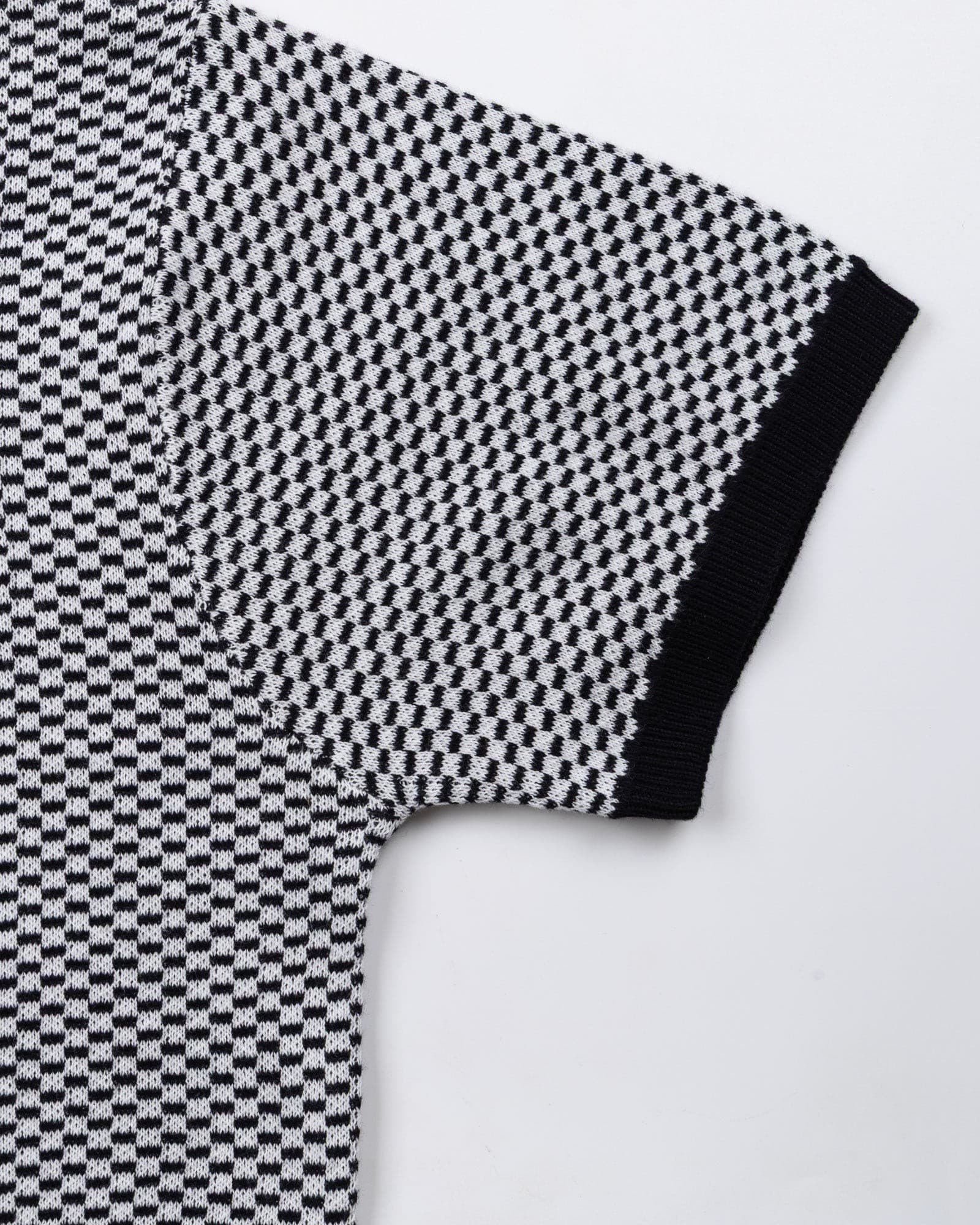 Welbern Black And White Cotton Polo T-Shirt
