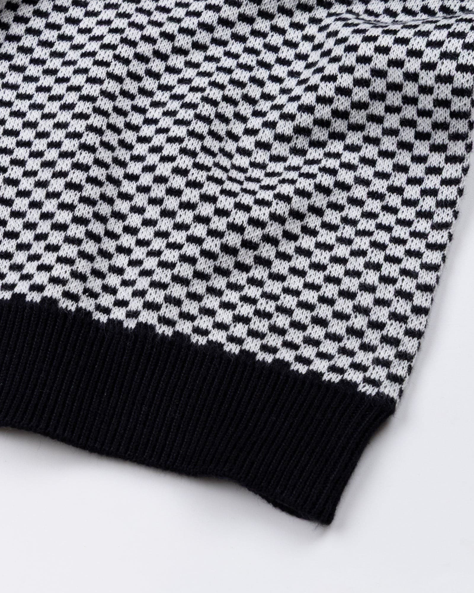 Welbern Black And White Cotton Polo T-Shirt